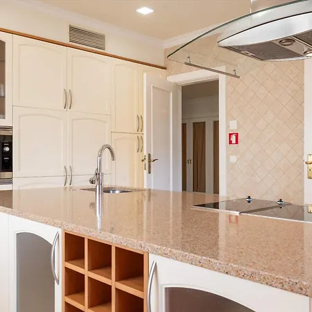 Pinhal Luxa - Heated Pool, Sauna, Steamroom, Gym, Pool Table - Stunning On Golf Pinhal Velho, Сasa de vacaciones *