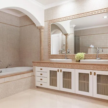 בית נופש Pinhal Luxa - Heated Pool, Sauna, Steamroom, Gym, Pool Table - Stunning On Golf Pinhal Velho, *